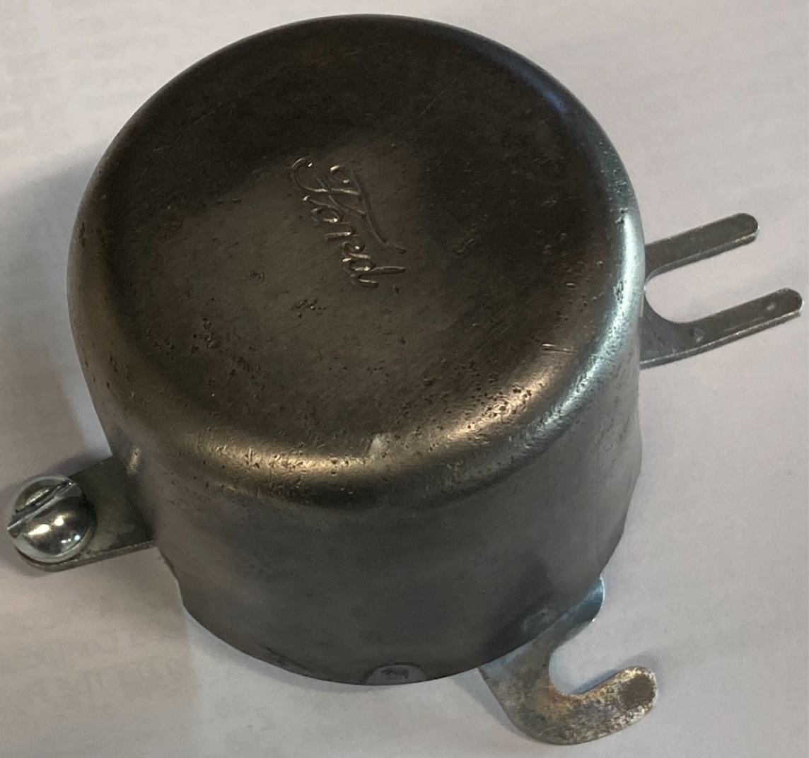 NOTE This is a 12 VOLT (TWELVE VOLT) regulator for cars that have been